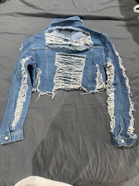 Distressed Cropped Denim Jacket - Blue